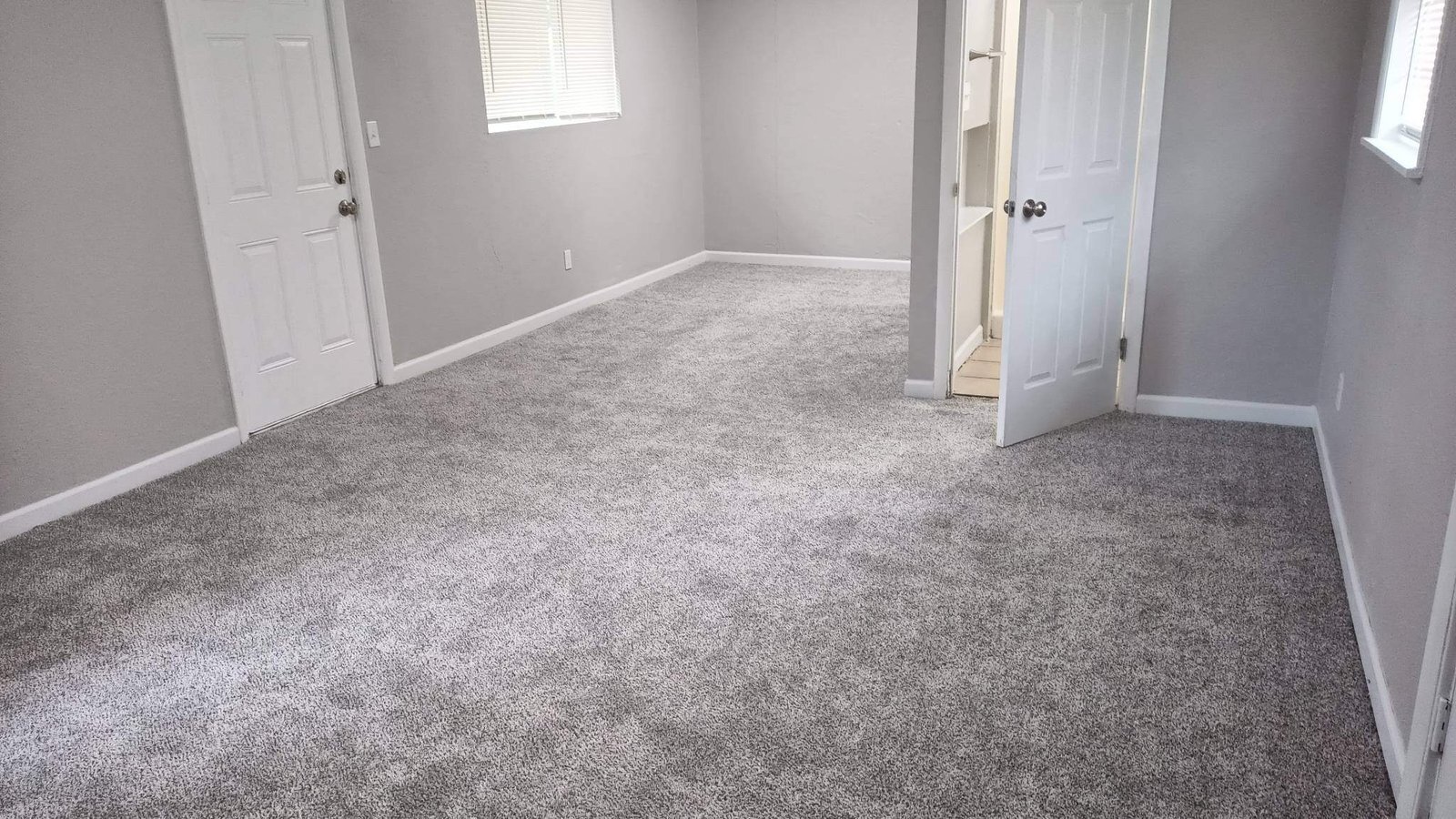 Building Photo - 5742 S Quincy Ave