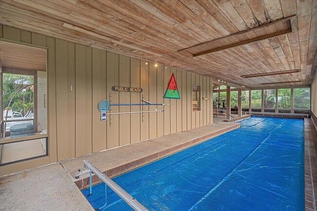 Building Photo - 3348 Old Oak Dr