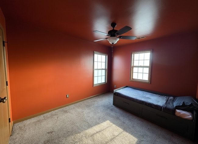 Building Photo - 2645 Old Field Rd