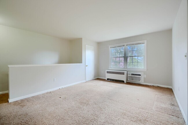 Building Photo - 1 Bed 1 Bath Home for Rent in Rockville, MD- INCLUDES GAS/HEAT AND WATER