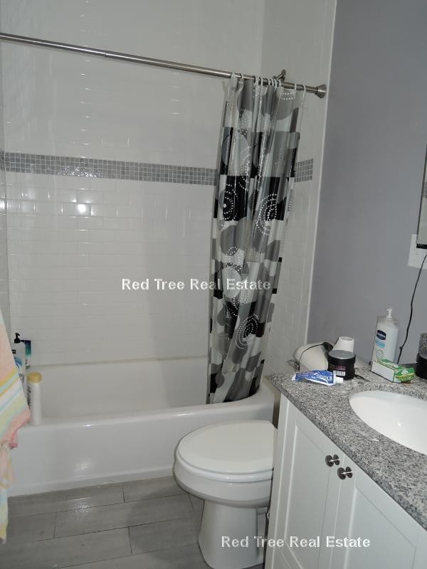 Building Photo - 85 Surrey St