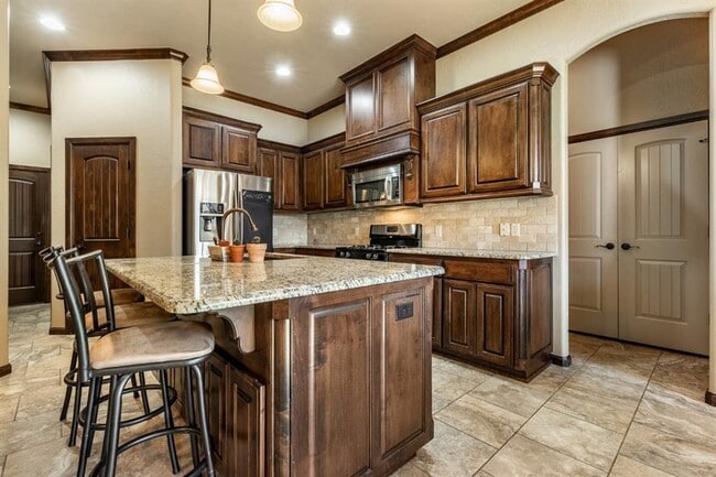 Building Photo - 542 W Chickasaw Ct Way