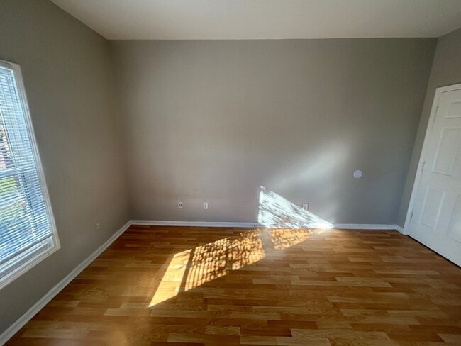 Building Photo - 10-A Willow Lane