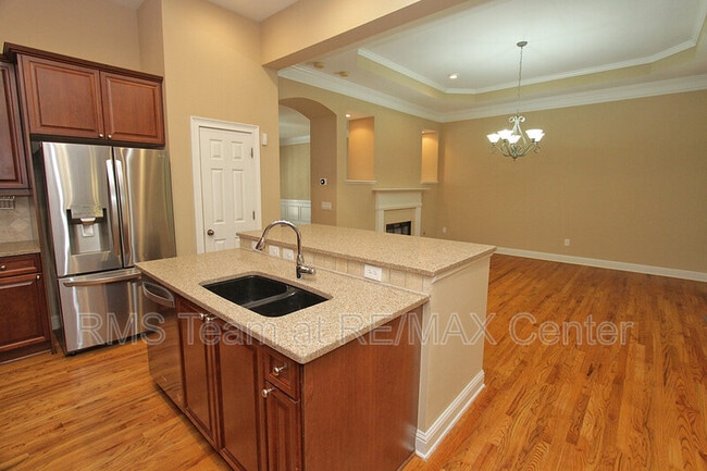 Building Photo - 3029 Woodwalk Dr