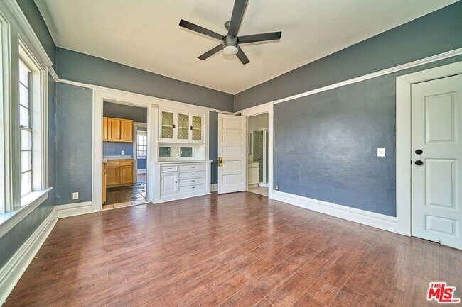 Building Photo - 1347 Valencia St