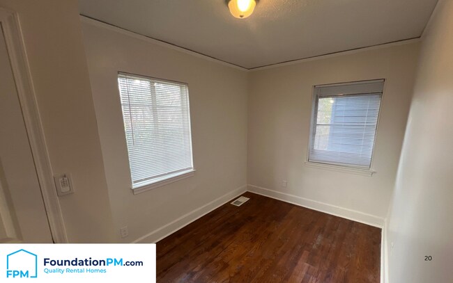 Building Photo - 2143 Vollintine Ave