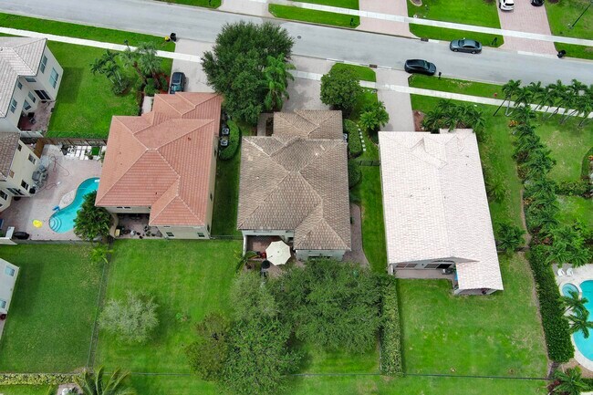 Building Photo - 4166 Wellington Shores Dr