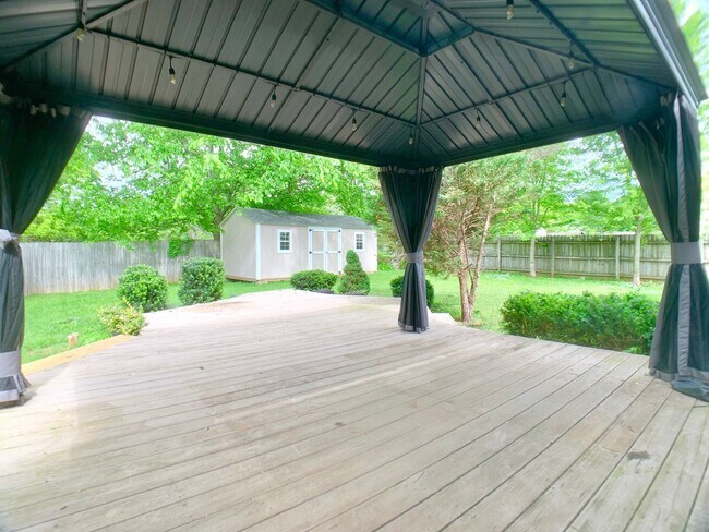 Building Photo - 4069 Challis Dr