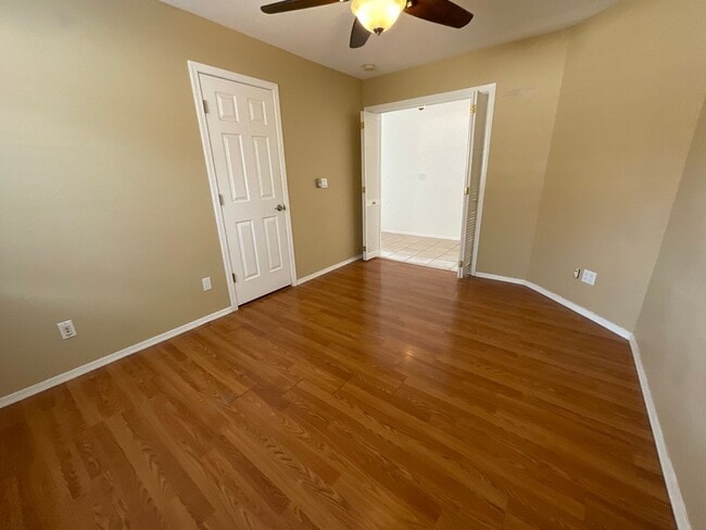 Building Photo - Foothills Location - 3 Bedroom 2 bath on cul-de-sac with Sparkling pool