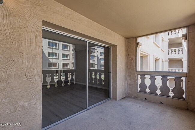 Building Photo - 7930 E Camelback Rd