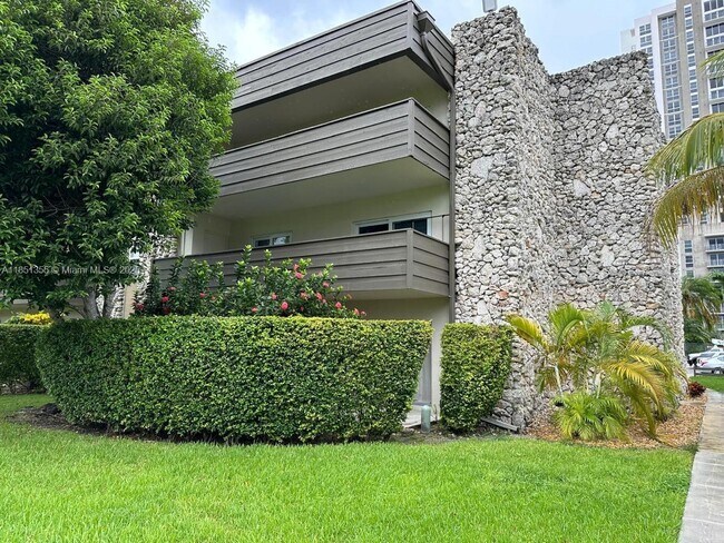 Primary Photo - 8335 SW 72nd Ave