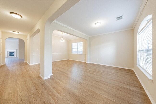 Building Photo - 13727 Charterhouse Way