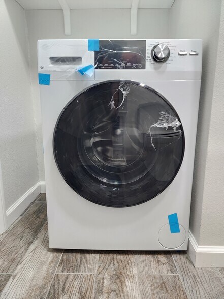 All in One Washer & Dryer - 582 Douglas St