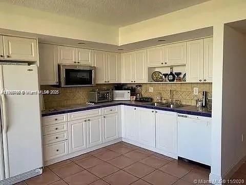 Building Photo - 8600 SW 133rd Avenue Rd