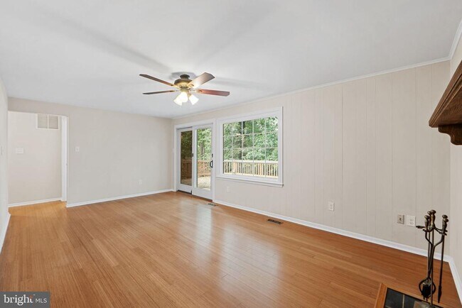 Building Photo - 6361 Woodland Ridge Ct