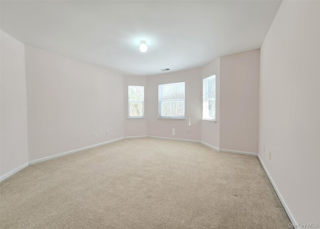 Building Photo - 63 Sunflower Ridge Rd