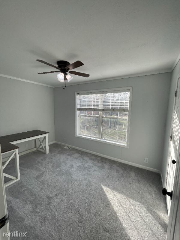 Building Photo - 3 br, 2 bath House - 1123 NE Russell Rd