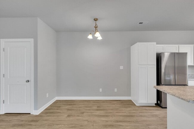 Building Photo - Modern 2-Story Townhome with Garage