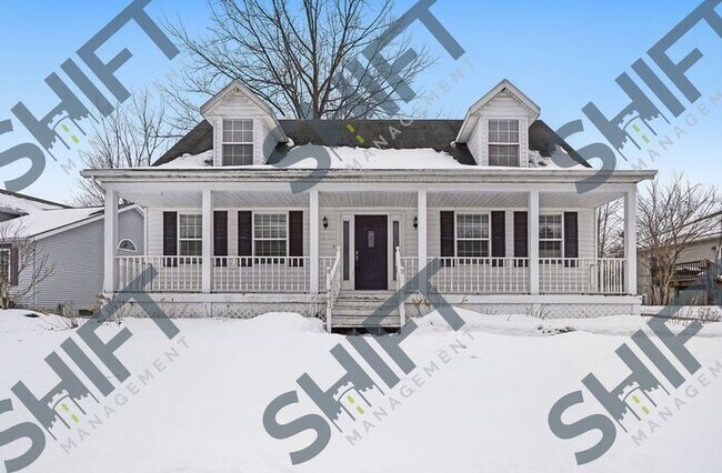 2100 Square Feet of Awesome! - 3823 Wilton Dr SE Grand Rapids MI 49508