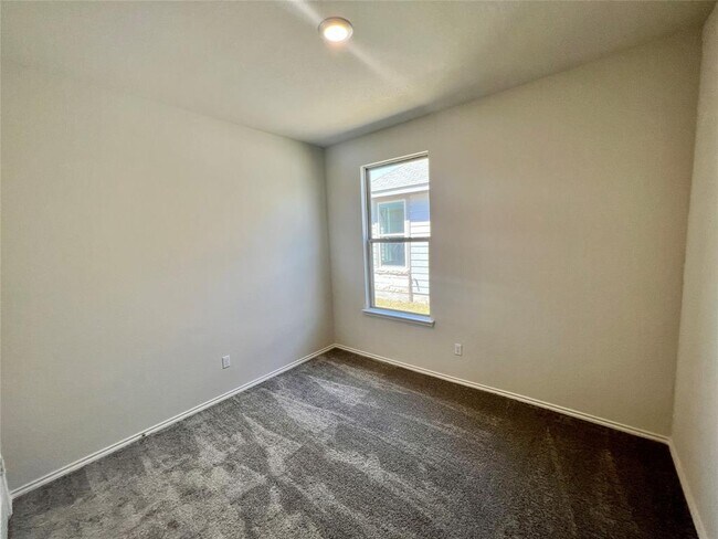 Building Photo - 353 Grace Lilly Dr