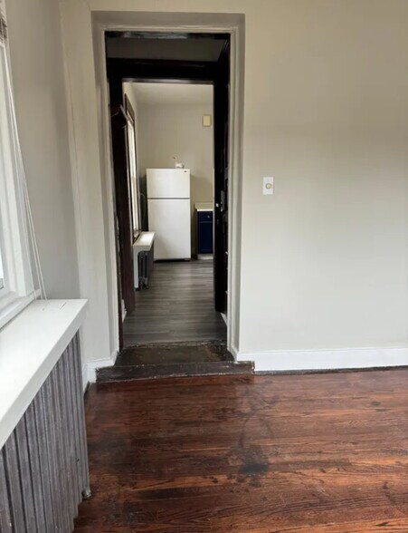 Building Photo - 4844 Commonwealth St