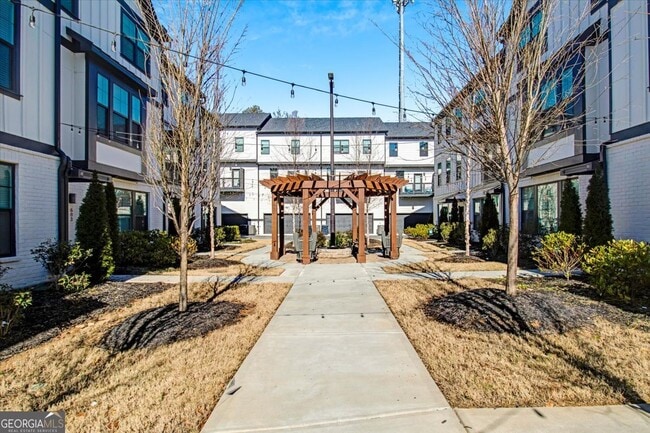 Building Photo - 2030 Main St NW