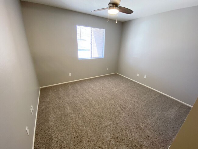 Building Photo - 2 bedroom 2 bath Condo near ASU