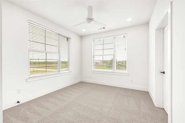 Building Photo - 659 Rd 5846