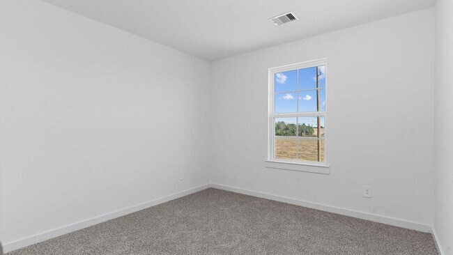 Building Photo - 5030 Balcolm Dr