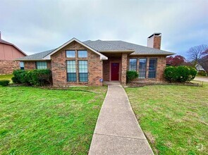 Building Photo - 1531 La Paz Dr