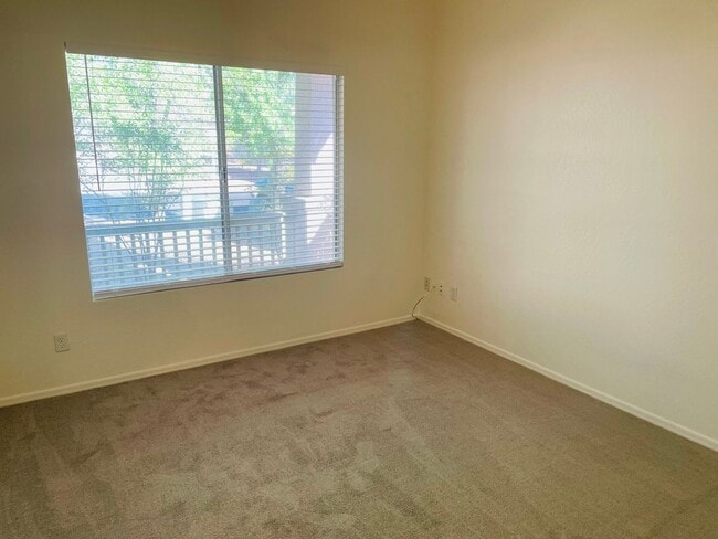 Building Photo - 1815 W Trail Blazer Dr