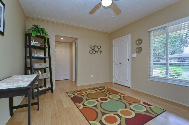 Building Photo - 5850 24th Ave S