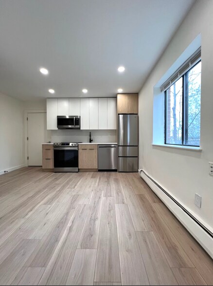 Building Photo - 12 Parker Hill Ave