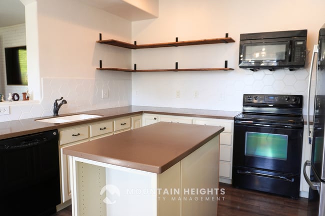 Building Photo - 10983 Sunup Way