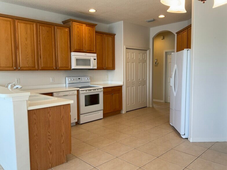 Building Photo - 12323 30th St E