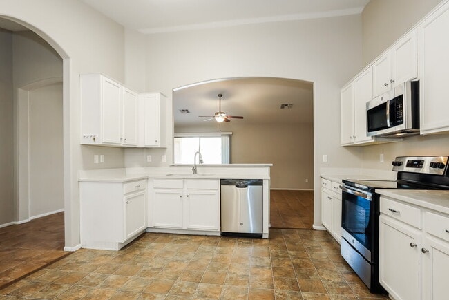 Building Photo - 14988 W Riviera Dr