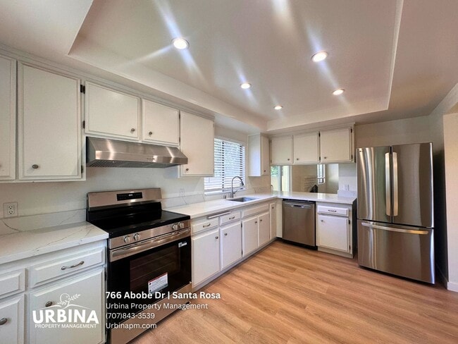 Building Photo - Newly Renovated 3 Bedroom Home with Community Pool and Two-Car Garage