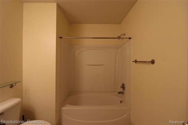 Building Photo - 2096 Cloverly Ln