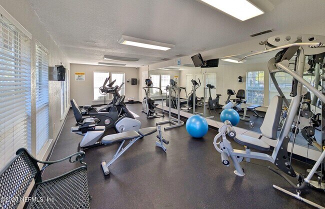 Building Photo - 10200 Belle Rive Blvd