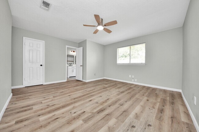 Building Photo - 22303 Acorn Chase Dr