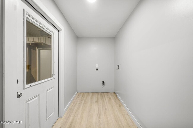 Building Photo - 1203 Iowa Ave