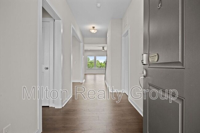 Building Photo - 217 Walker Grv Ln