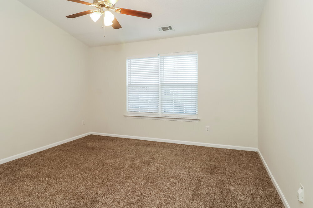 Building Photo - 4102 Hunters Trail Dr