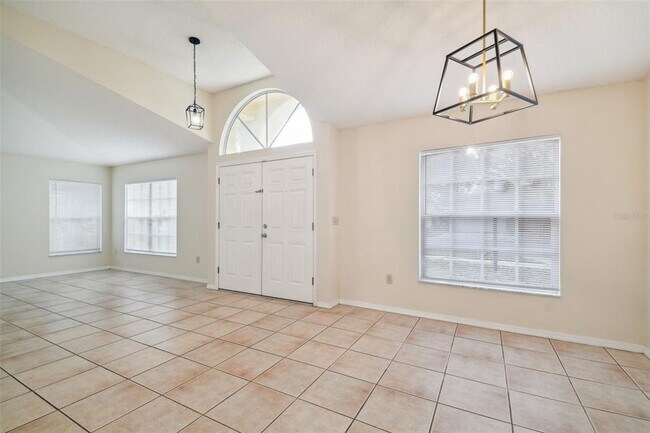 Building Photo - 2342 Tioga Dr