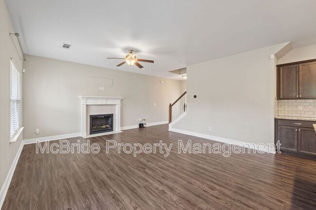 Building Photo - 1140 George W Crawford Dr