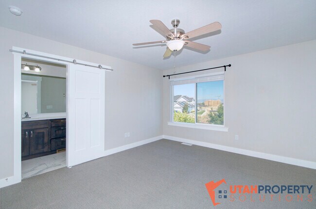 Building Photo - 12272 S Macdill Ct