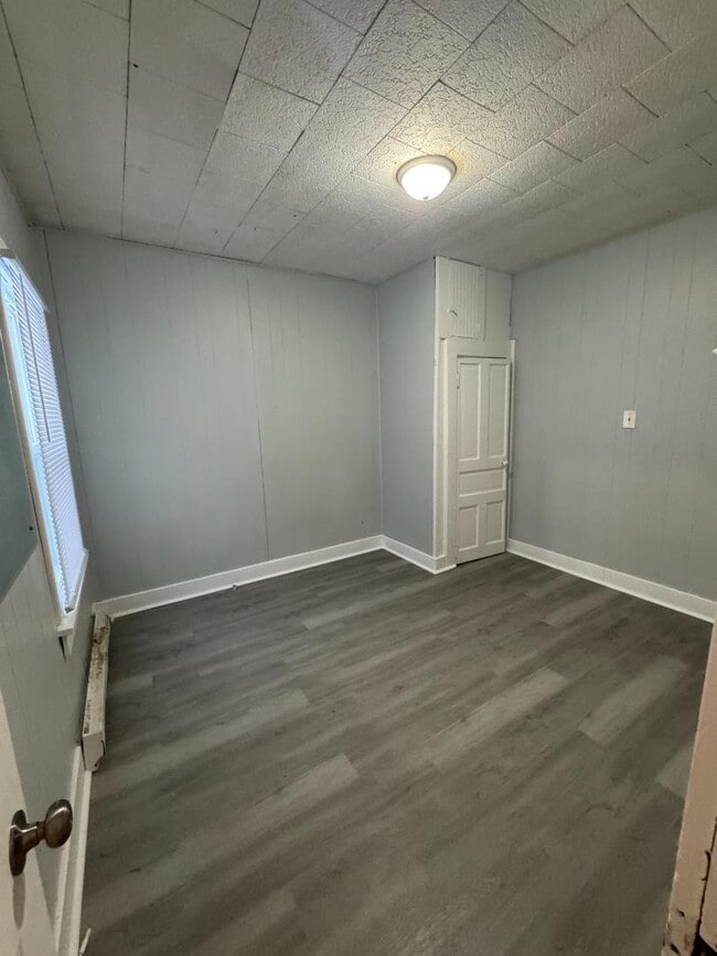 Building Photo - 6682 E Becht Rd