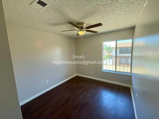 Building Photo - 16830 Village Ln