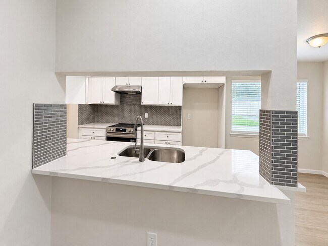 Building Photo - 7303 Augustine Dr