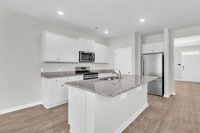 Building Photo - Modern Comfort in the Heart of Ladson